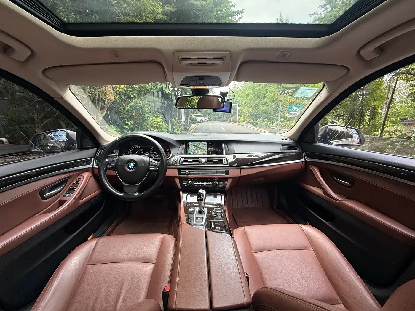 Фото 15 - BMW 5 Series