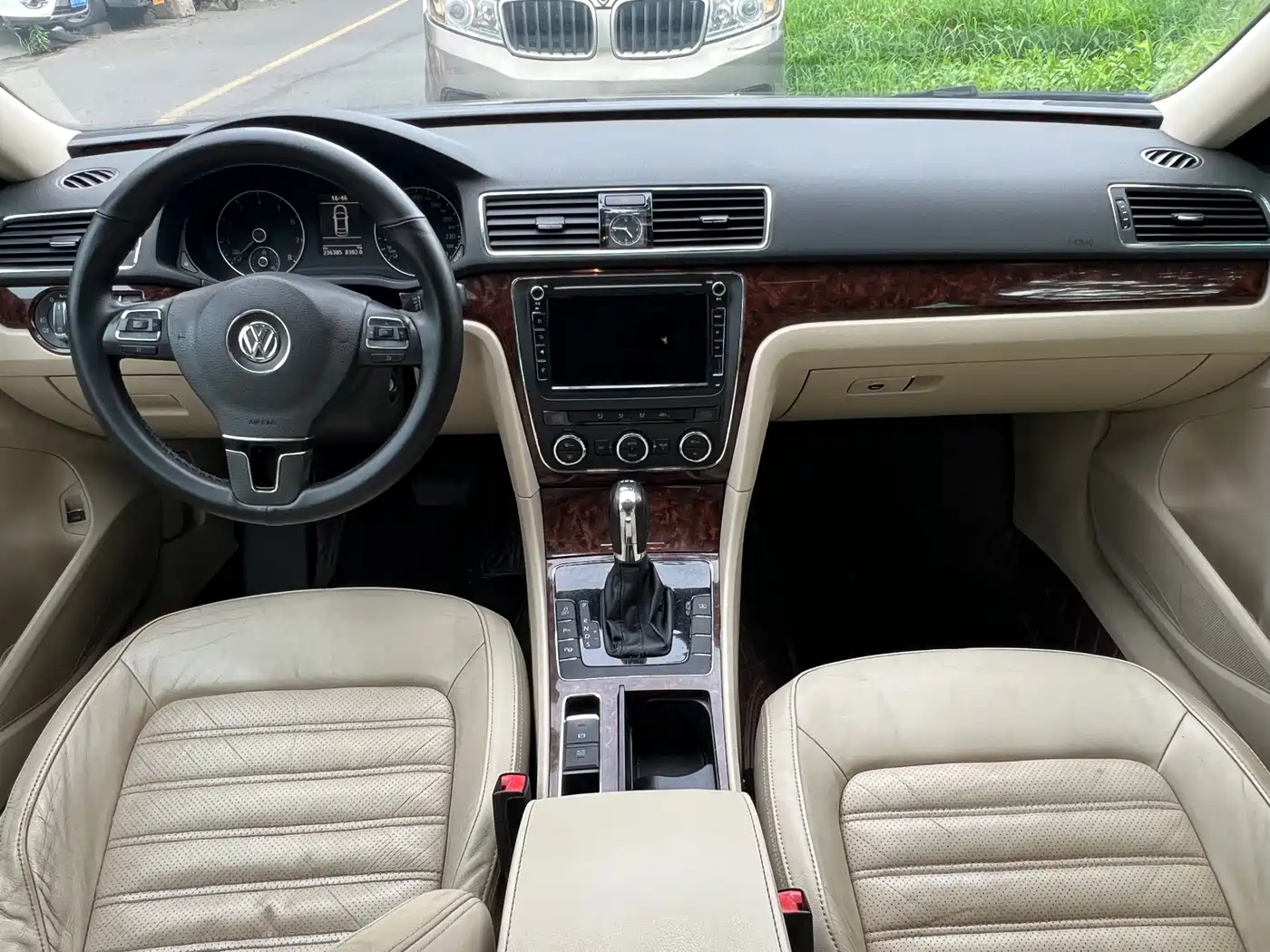 Volkswagen Passat 2011 2011 1.8TSI DSG Royal Edition