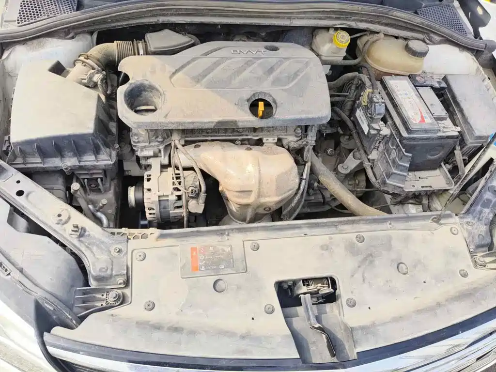 Фото 9 - Roewe i5