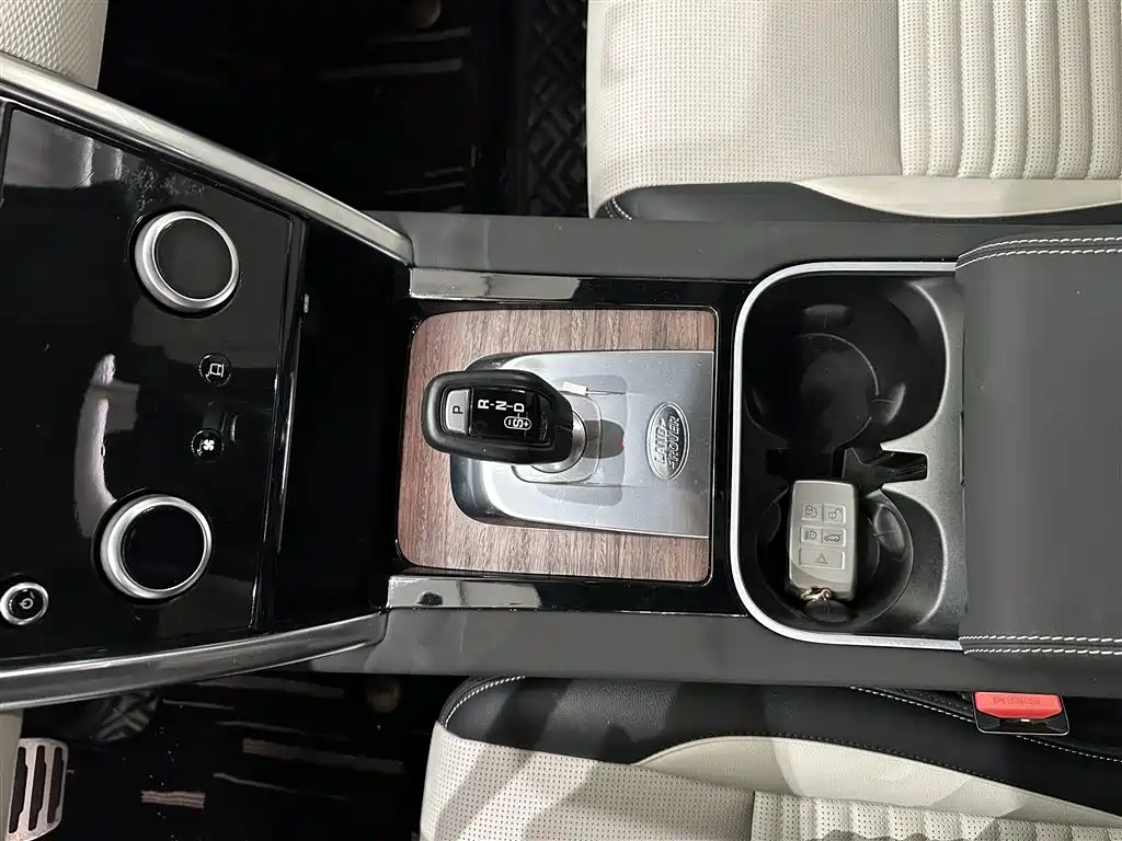 Land Rover Discovery Sport 2020 249PS R-Dynamic Performance фото 11