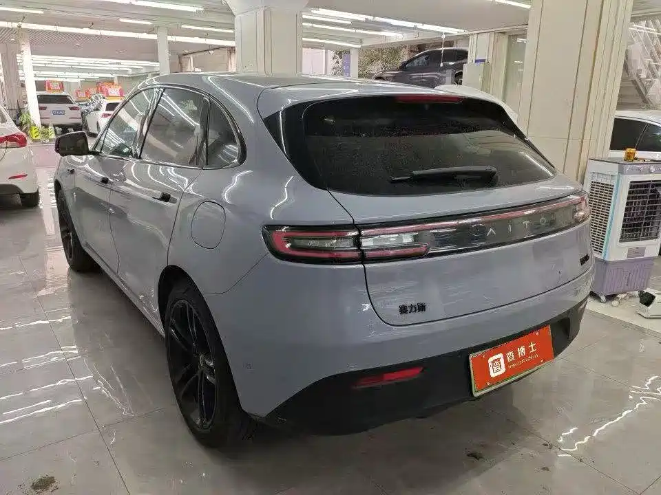 AITO Wenjie AITO M5 2024 Extended Range Max RS AWD Advanced Smart Driving Edition фото 9