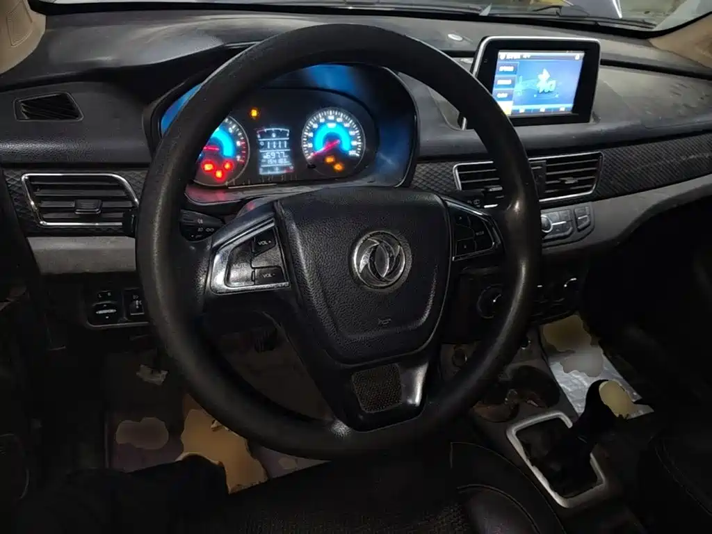 Dongfeng Fengguang Fengguang 330 2020 2019 1.5L 330S Manual Comfort China VI