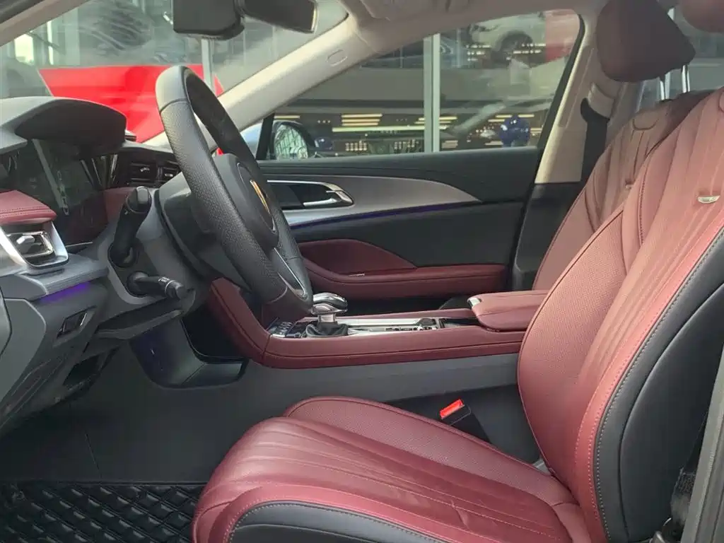 Hongqi H5 2024 2.0T Automatic Smart Connect Flag Smooth Edition фото 7