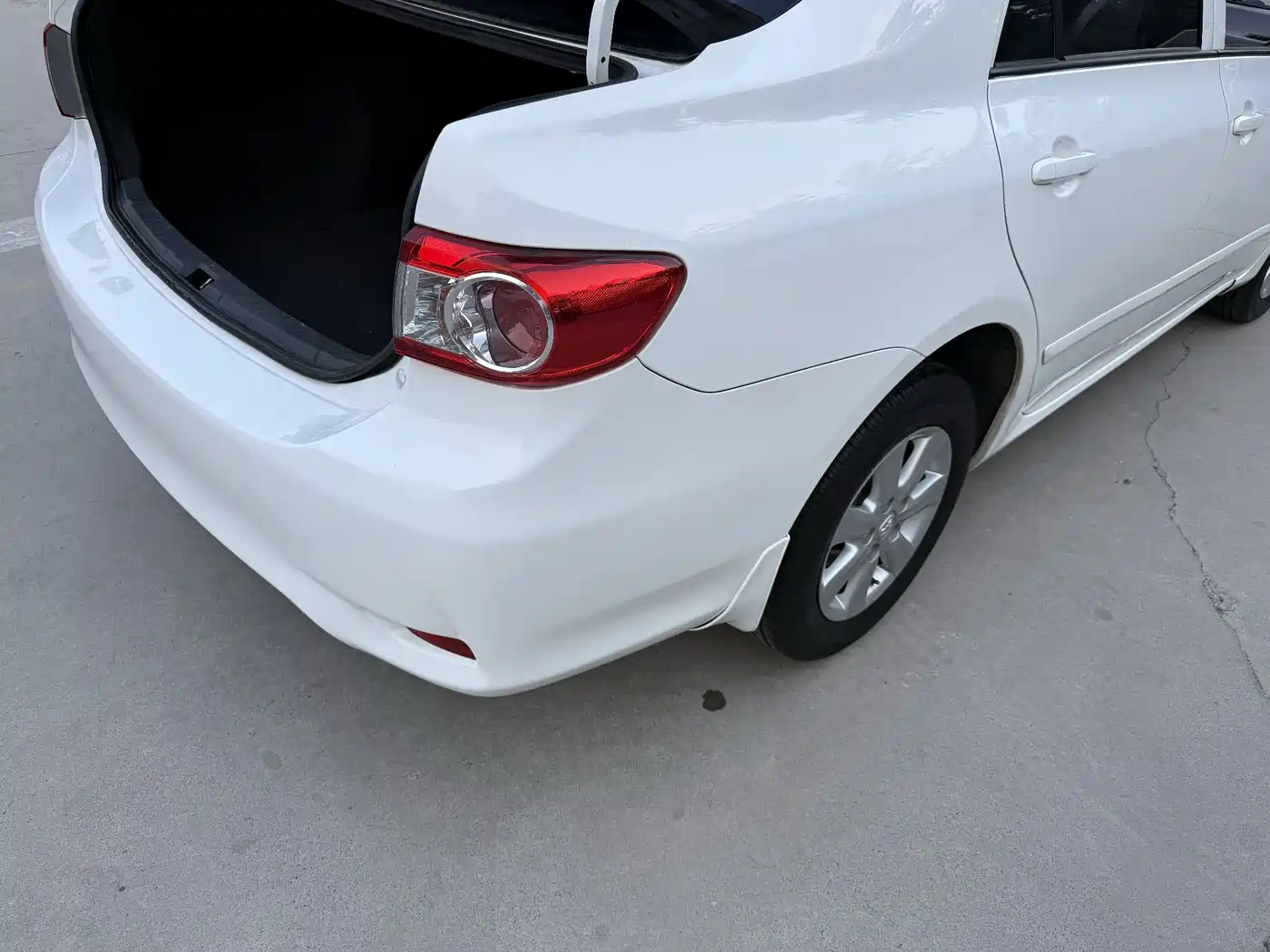 Toyota Corolla 2013 Special Edition 1.6L Auto Ultimate Cool GL фото 12