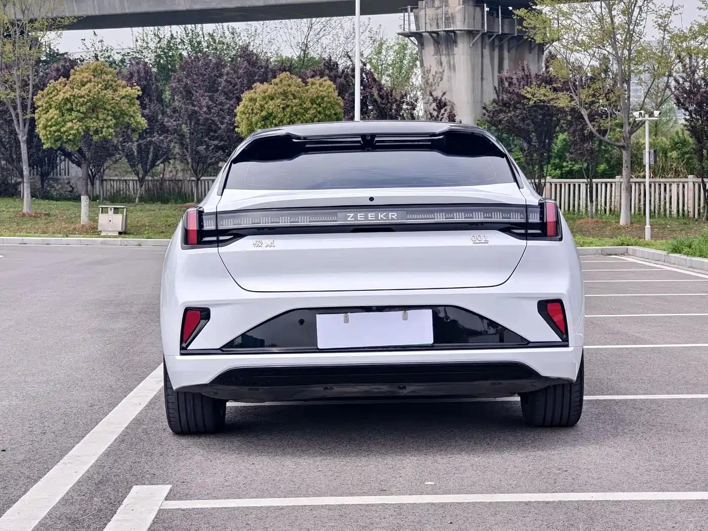 ZEEKR EXTREME KRYPTON 001