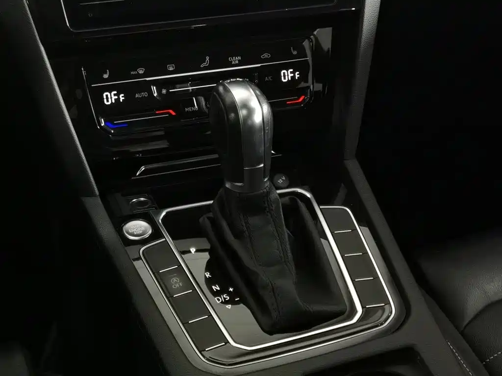 Volkswagen Magotan 2020 330TSI DSG Leading фото 13