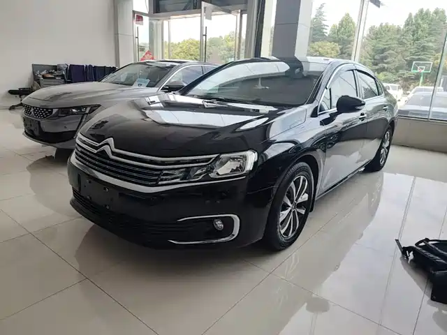  Citroën Citroën C6 2021 400THP Comfort Version