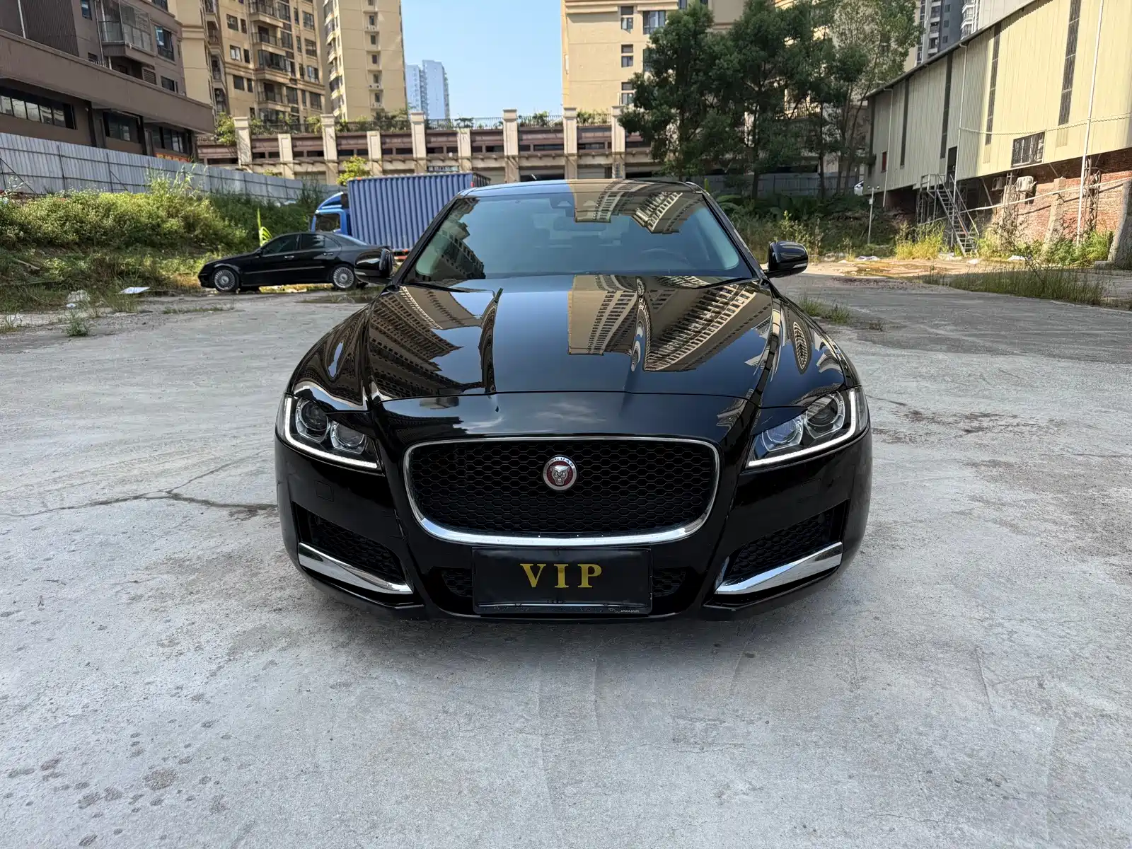 Фото 1 - Jaguar XFL