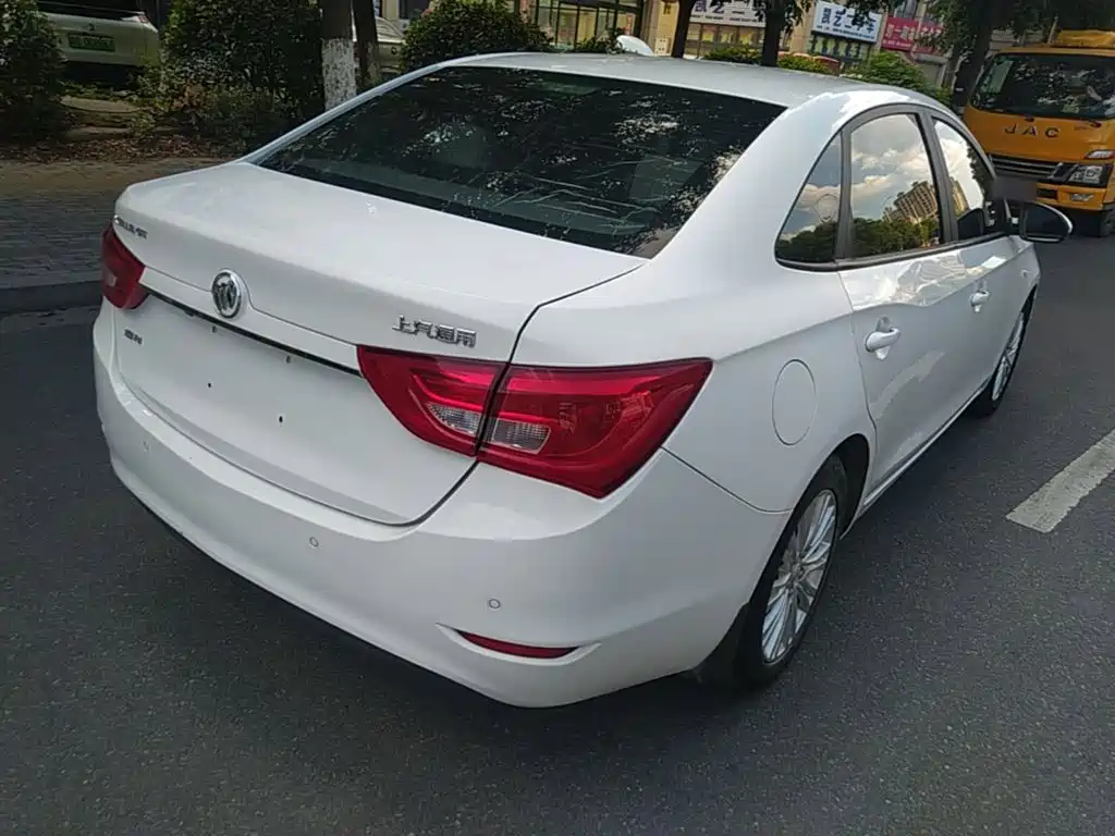 Photo 7 - Buick Excelle