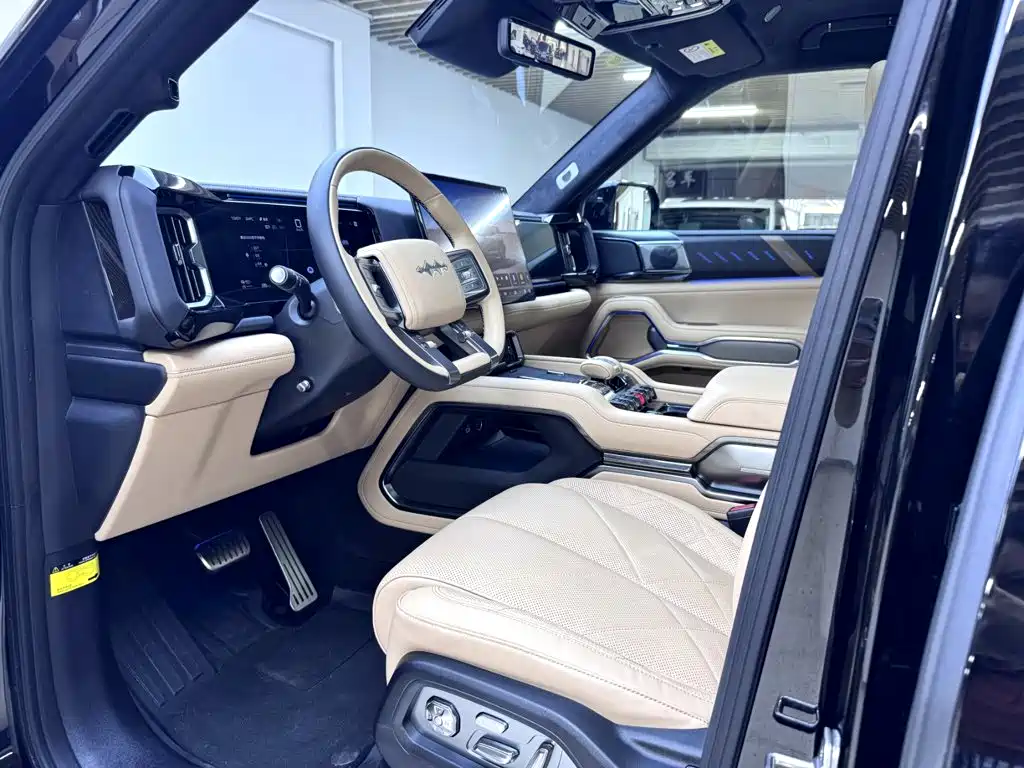 Fang Cheng Bao Leopard 8 2025 2025 Zhiyong Flagship 6-Seater