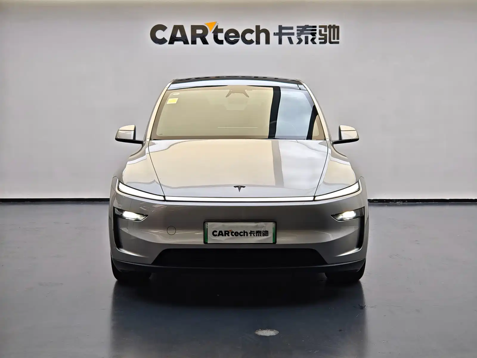 Photo 5 - Tesla Model Y L