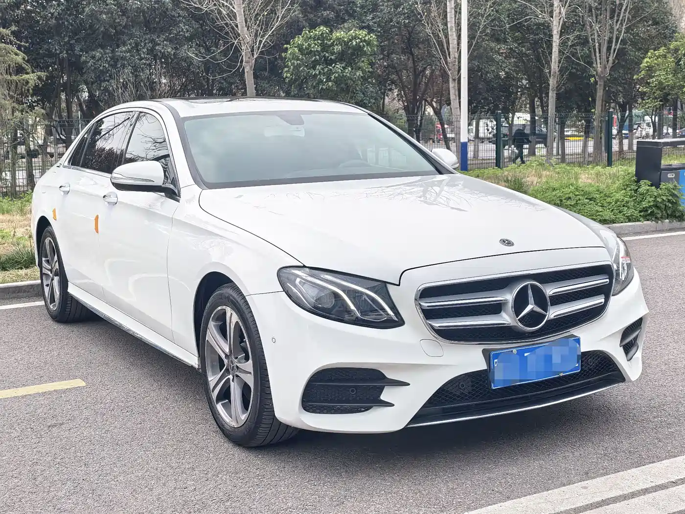 Mercedes-Benz E-Class 2018 Facelift E 200 L Sport фото 3