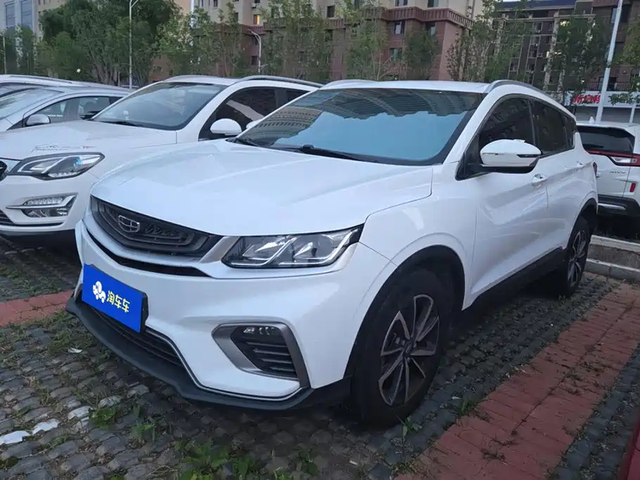 Фото 1 - Geely Binyue