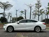 Фото 15 - Hongqi H5