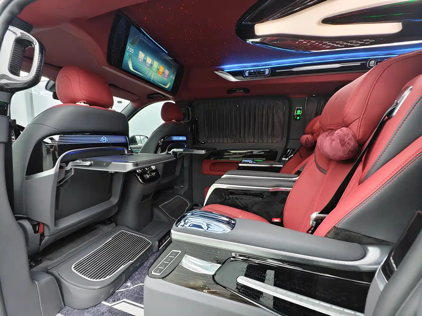 Mercedes-Benz Vito 2024 2.0T Business 7-Seater фото 9