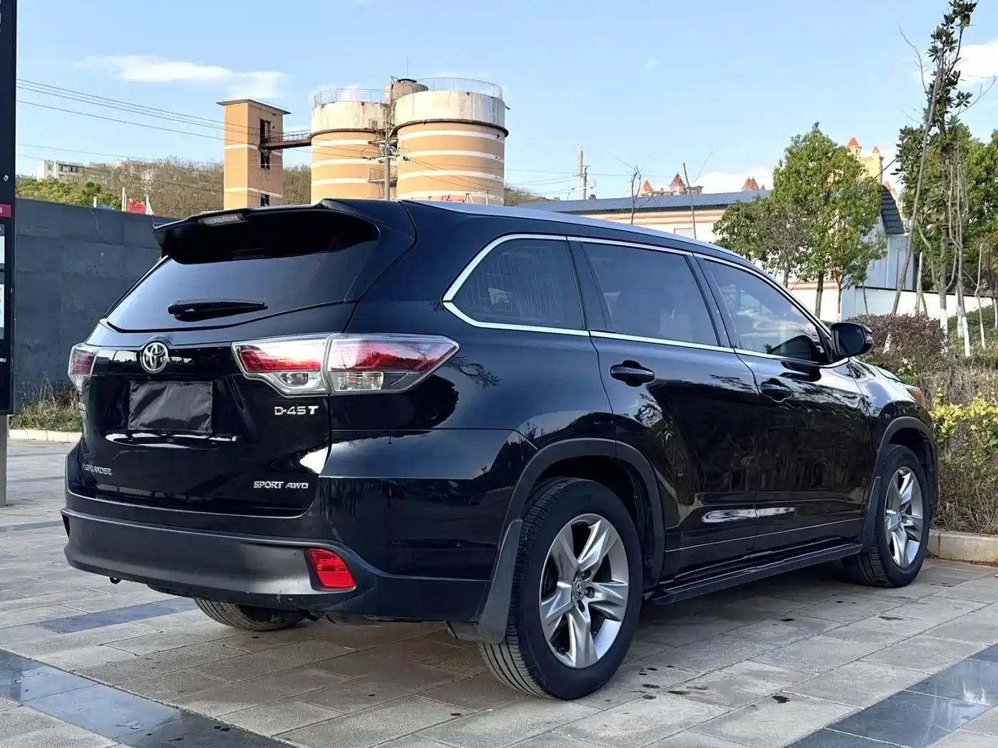 TOYOTA HIGHLANDER