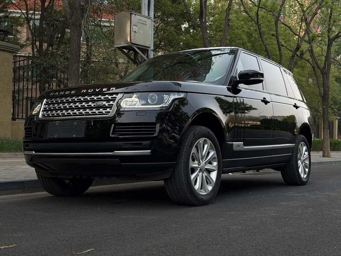 LAND ROVER RANGE ROVER