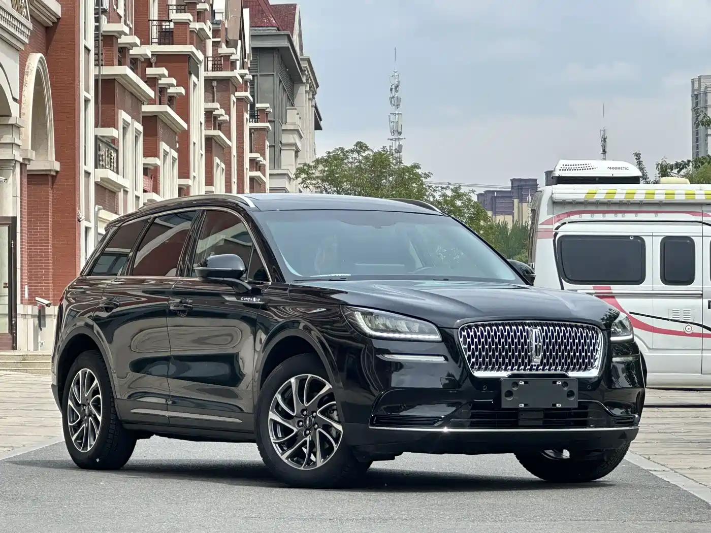 LINCOLN ADVENTURER