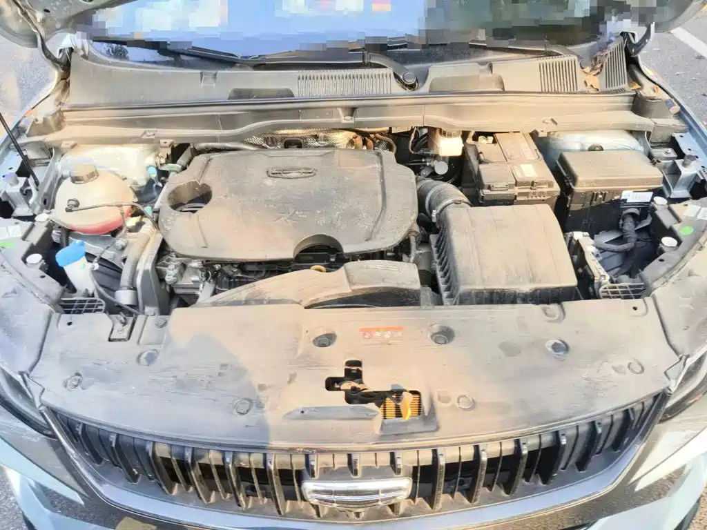 Фото 3 - Geely Coolray