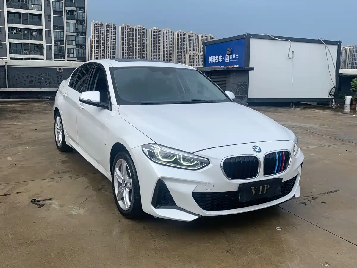 BMW 1 Series 2020 Model 120i M Sport Package фото 3