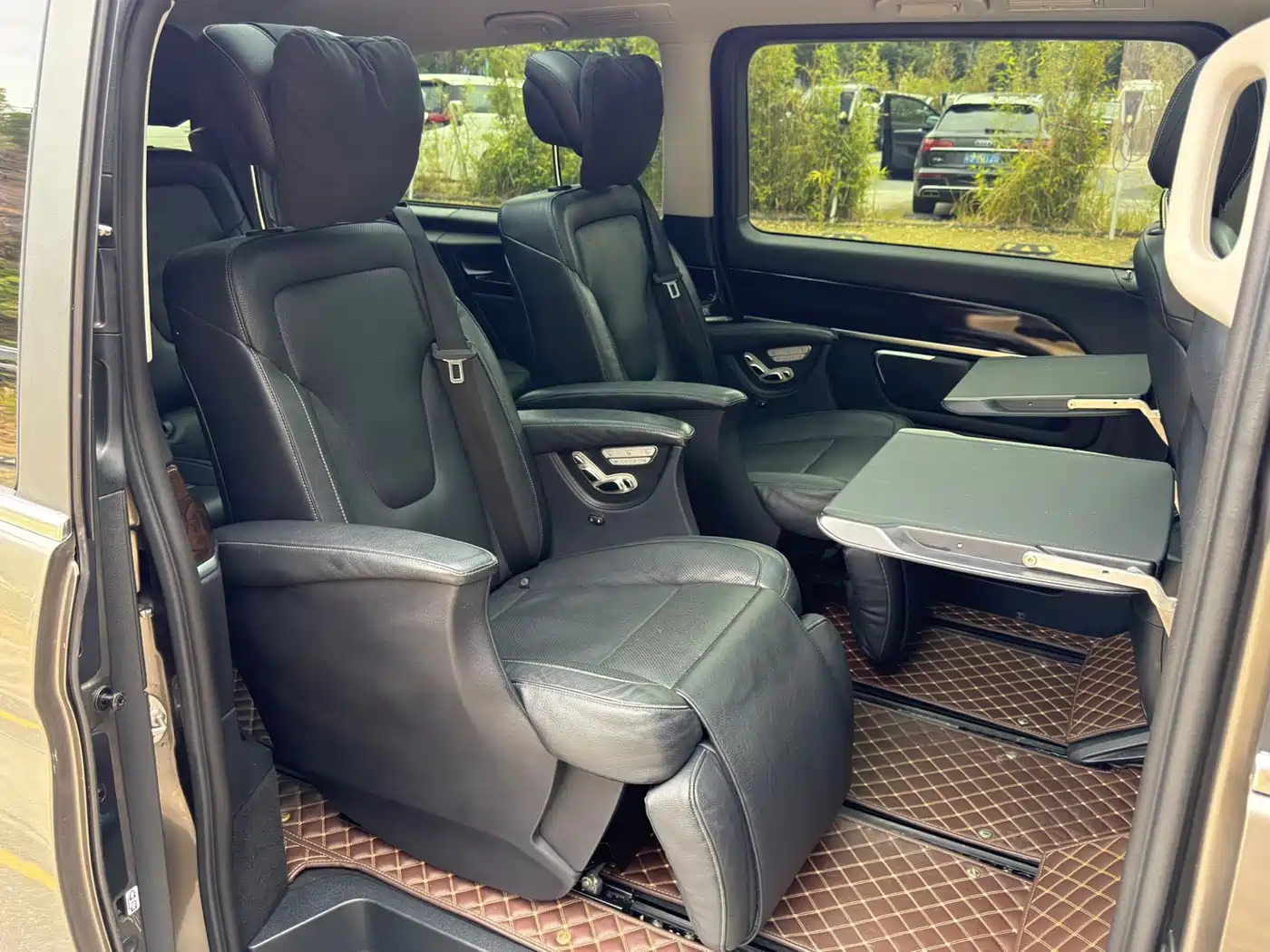 Mercedes-Benz V-Class 2018 V 260 Premium Edition China V фото 15