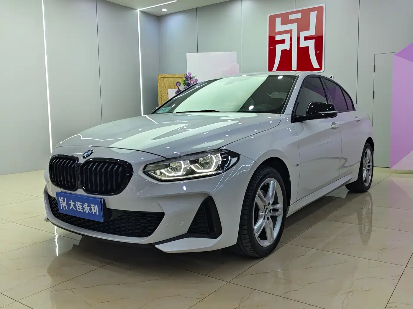 BMW 1 Series 2022 120i M Sport Shadow Edition