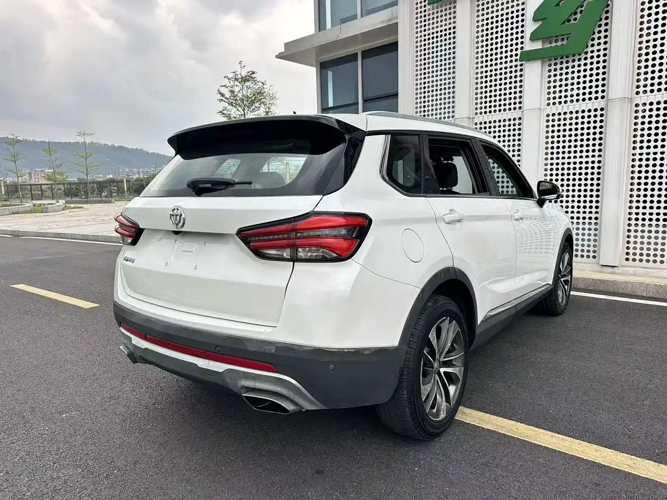 Zhonghua V7 2018 2018 280T DCT Luxury 5-seater