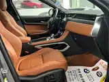 Фото 10 - Jaguar F-PACE
