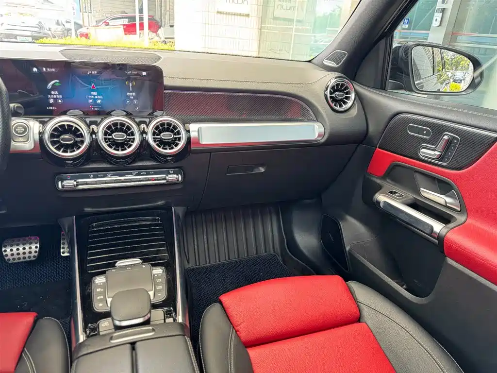 Mercedes-Benz GLB AMG 2022 AMG GLB 35 4MATIC фото 10