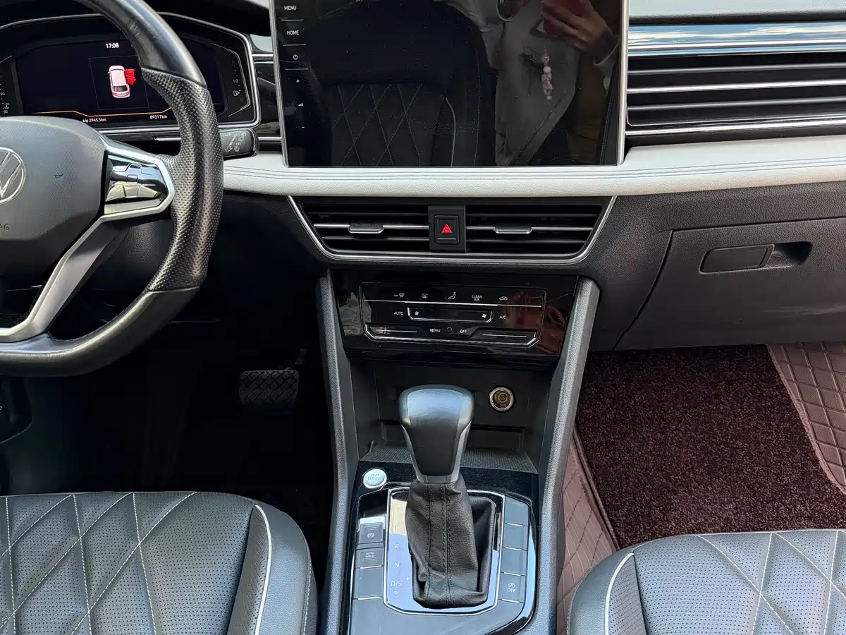 Volkswagen Tiguan L 2022 330TSI Automatic 2WD Comfort Edition фото 7