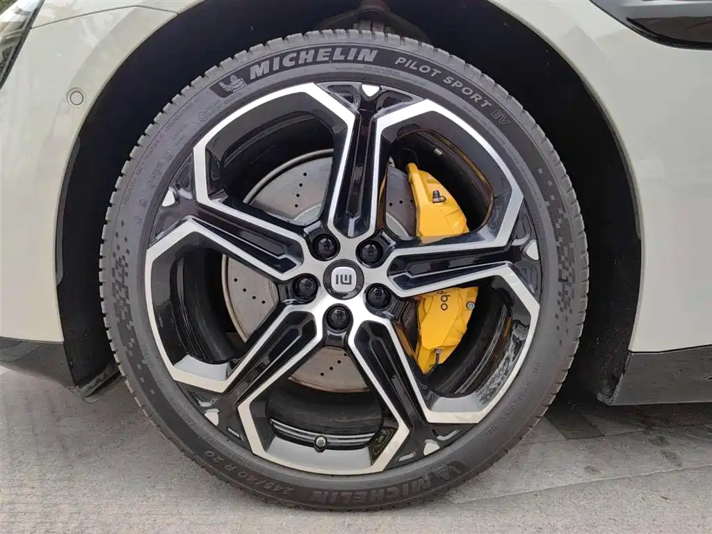 XIAOMI CAR XIAOMI SU7