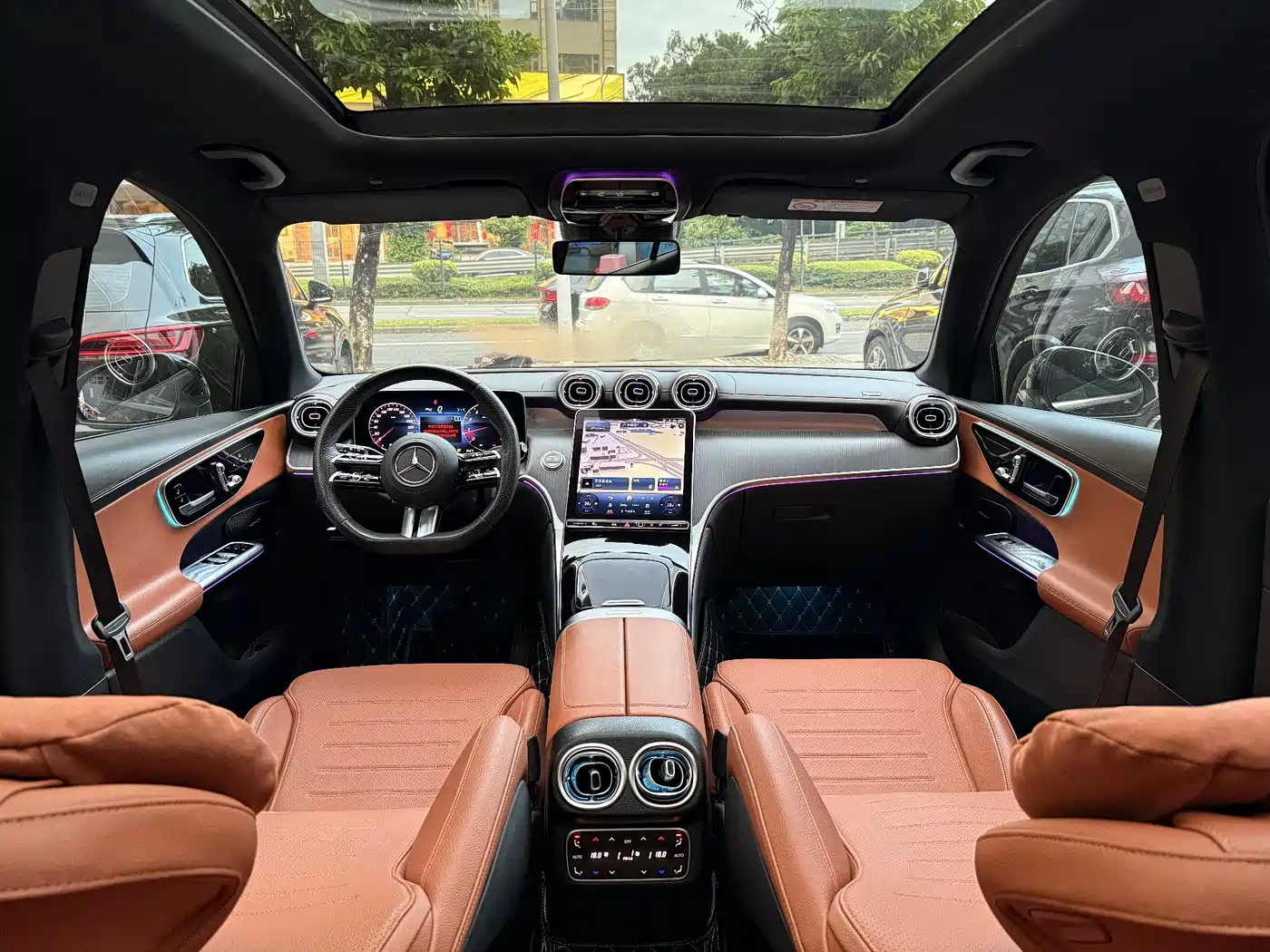 Mercedes-Benz GLC 2024 GLC 260 L 4MATIC Luxury 5-seater фото 7