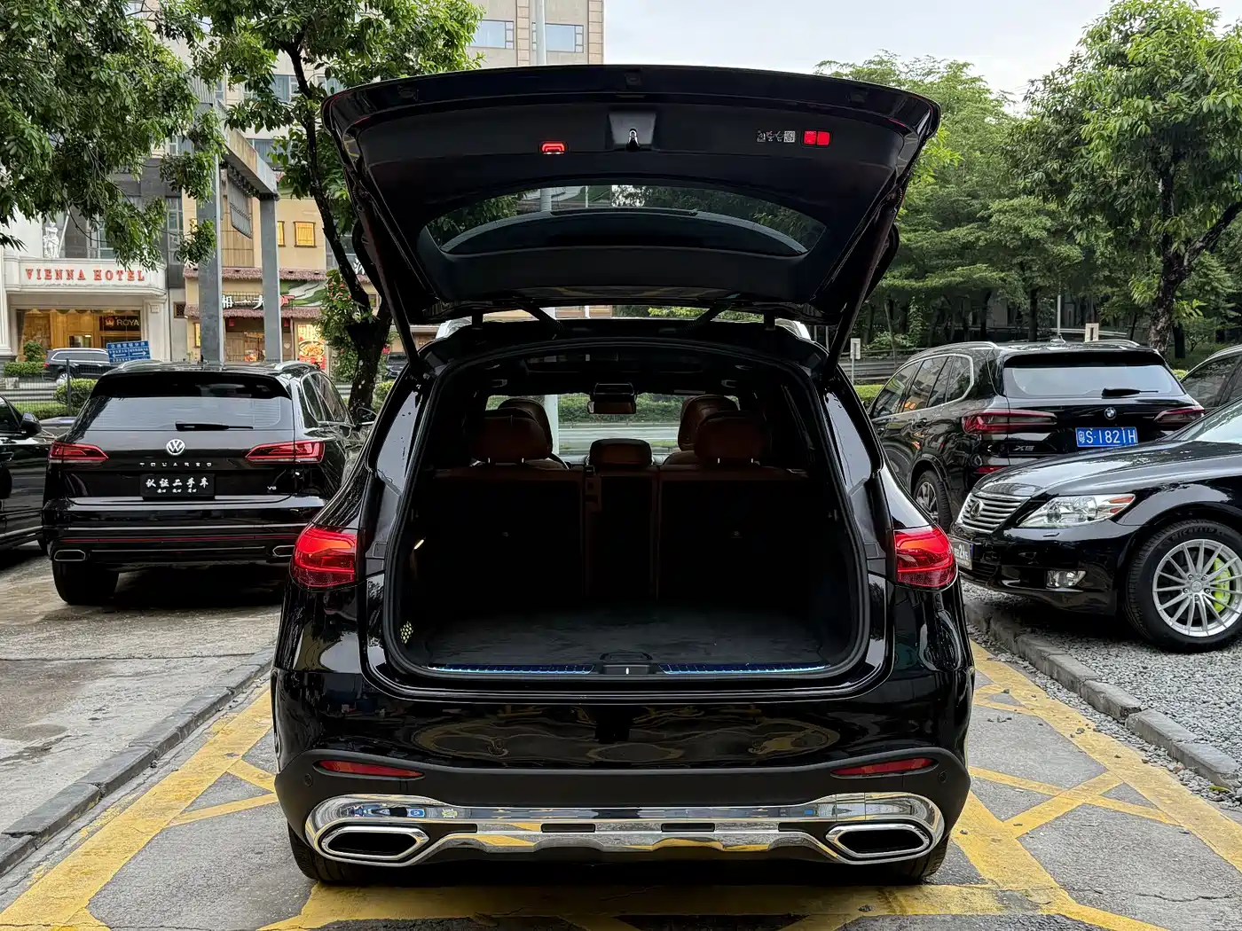 Mercedes-Benz GLC 2024 GLC 260 L 4MATIC Luxury 5-seater фото 17