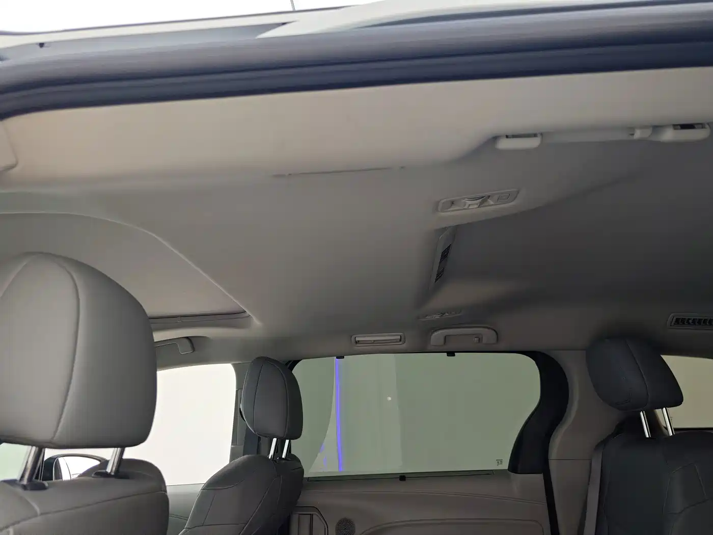 Toyota Granvia 2023 2023 2.5L Hybrid Comfort Edition