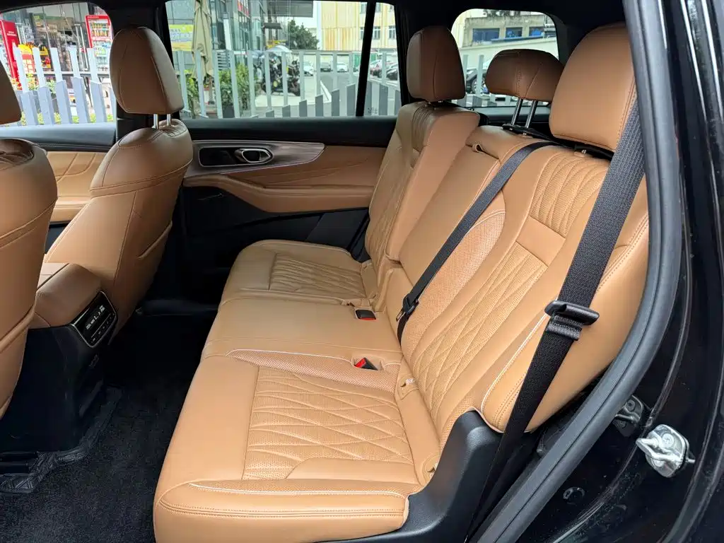 GAC Trumpchi GS8 2024 2024 Navigator Series 2.0TGDI 2WD Luxury Smart Connect Edition