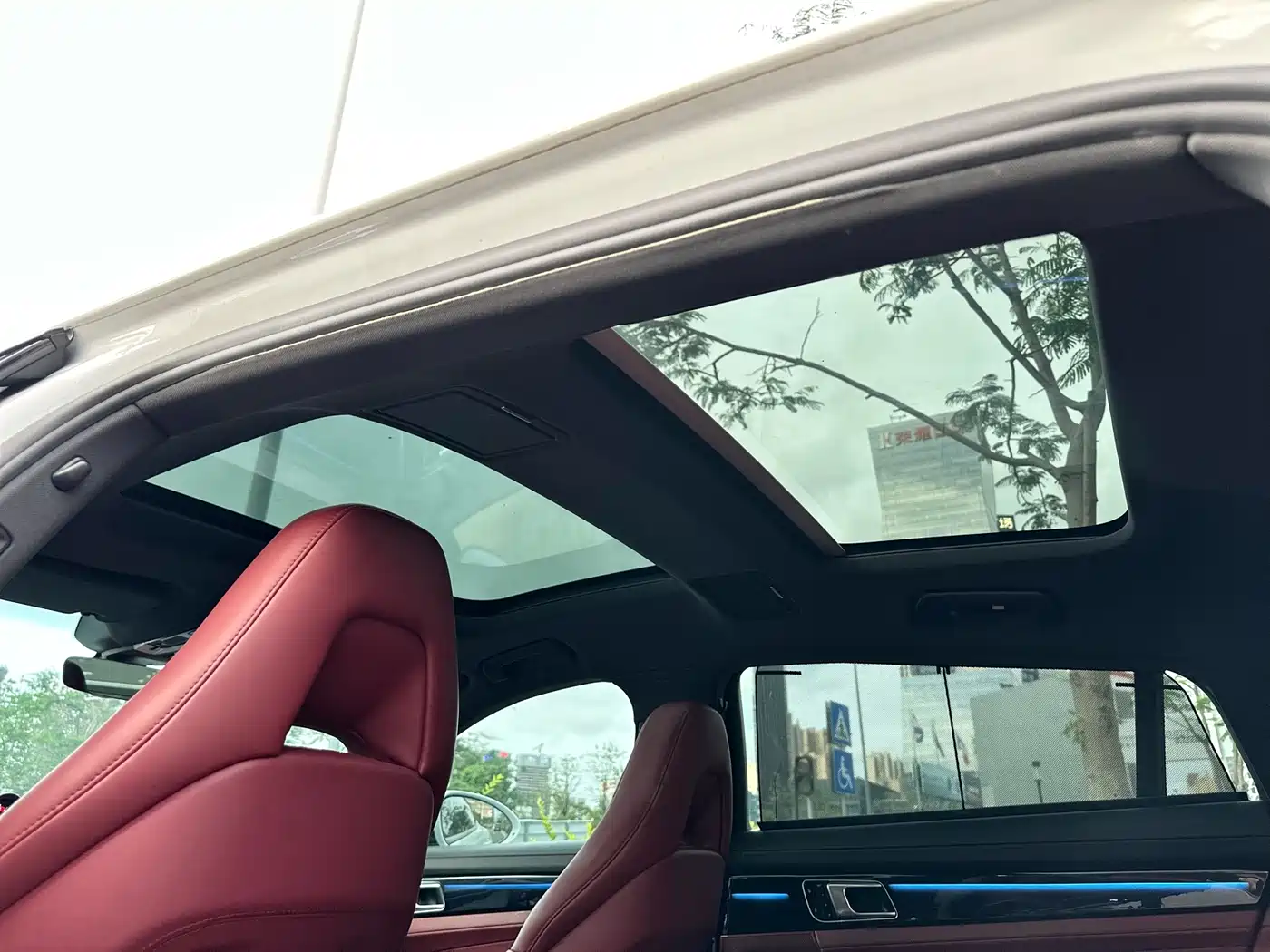 Porsche Panamera 2017 Panamera 4 Executive Long Wheelbase 3.0T фото 17