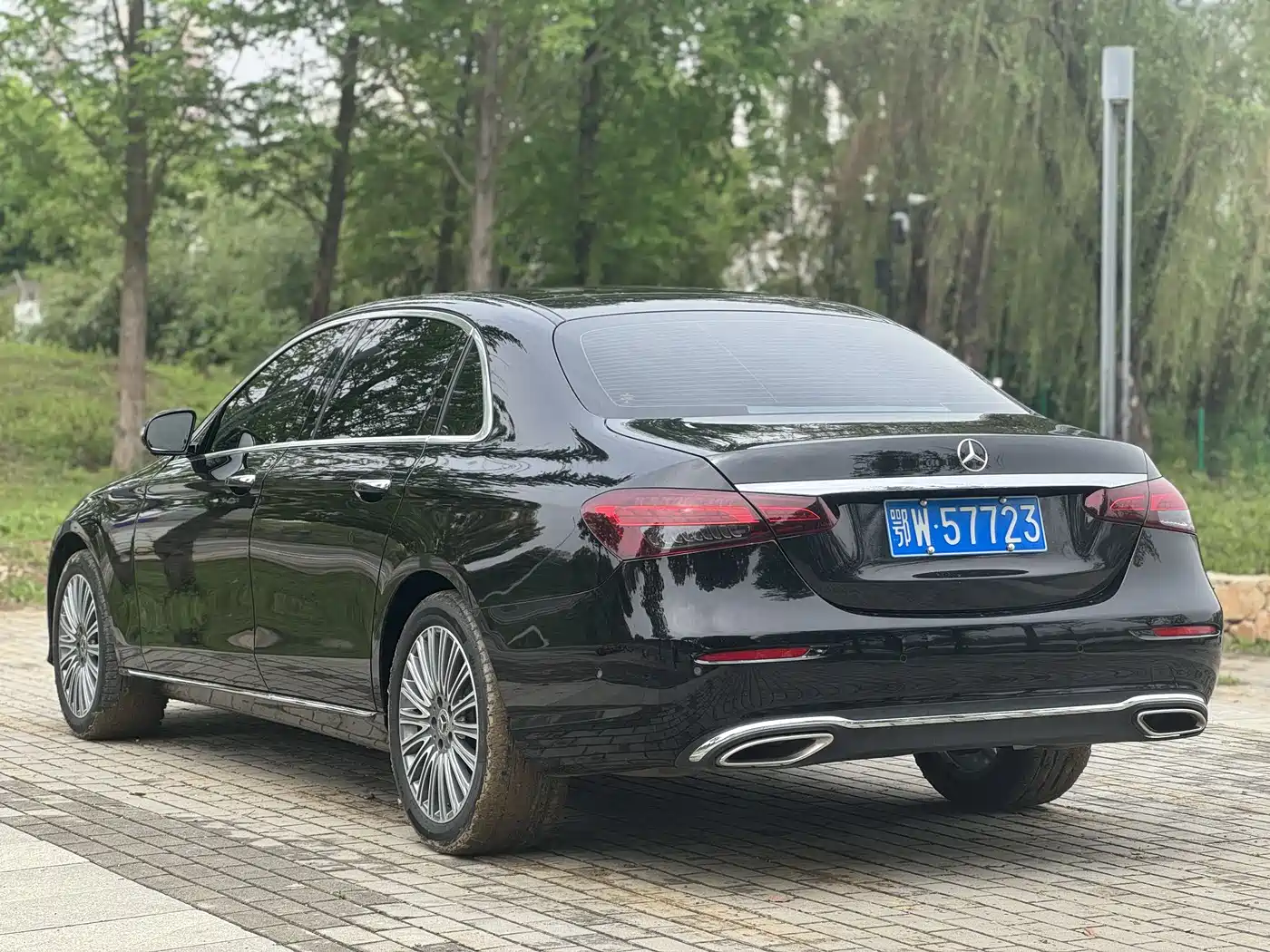 Mercedes-Benz E-Class 2022 E 300 L Luxury фото 13