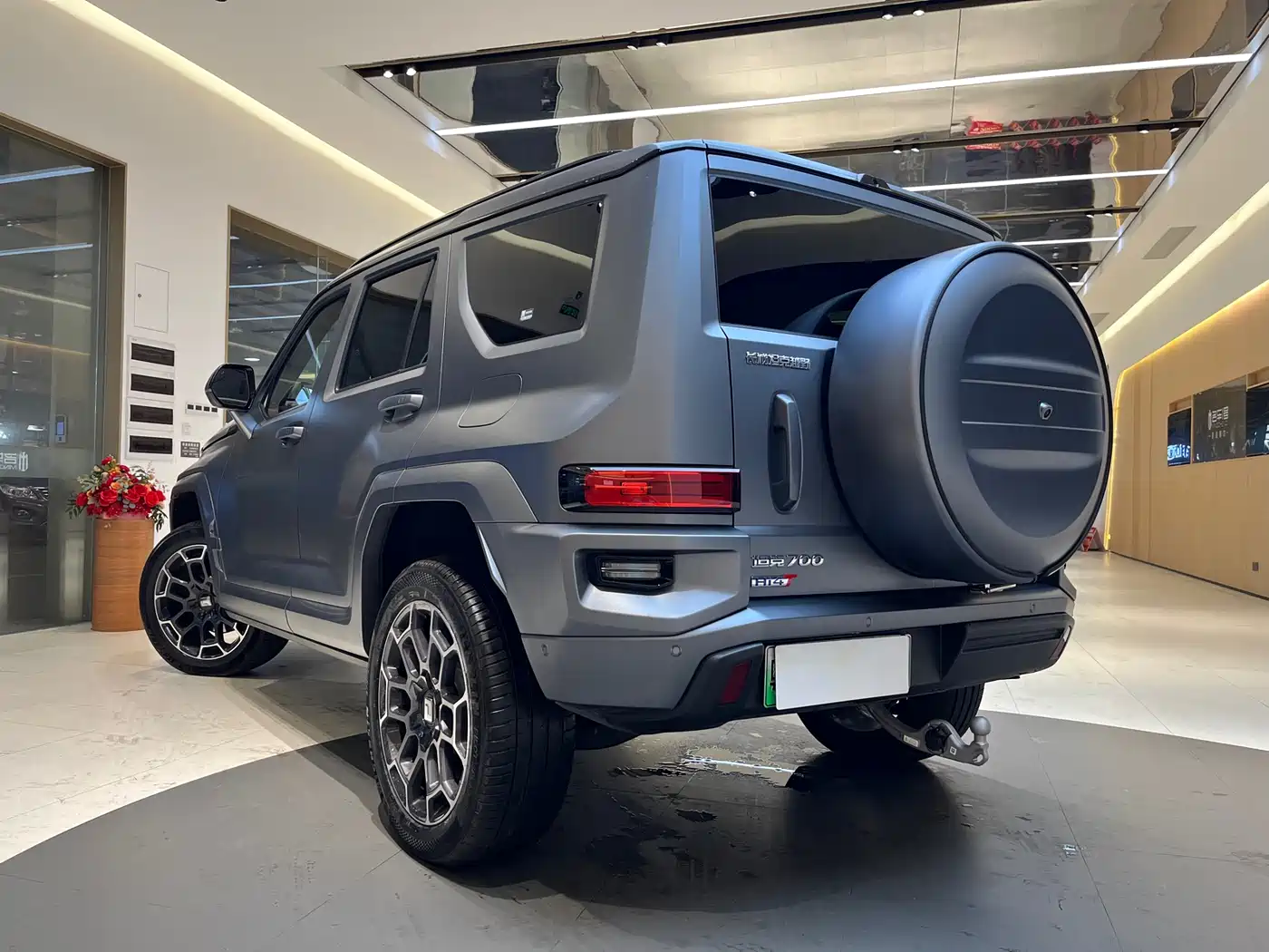 TANK TANK 700 NEW ENERGY