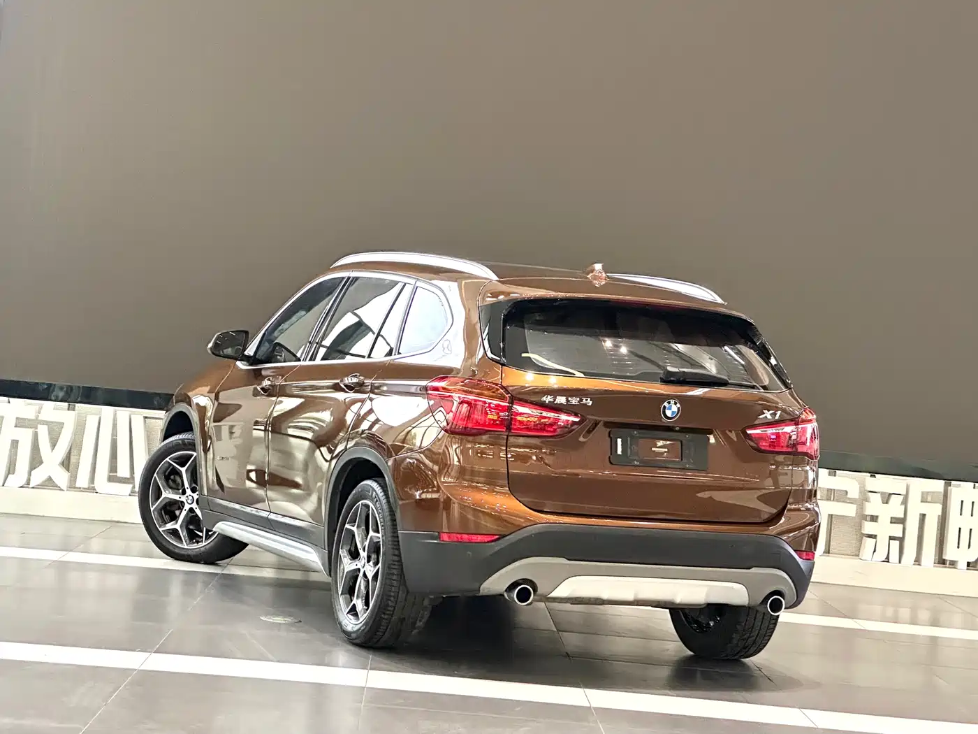 BMW X1 2018 xDrive25Li Luxury Model фото 4