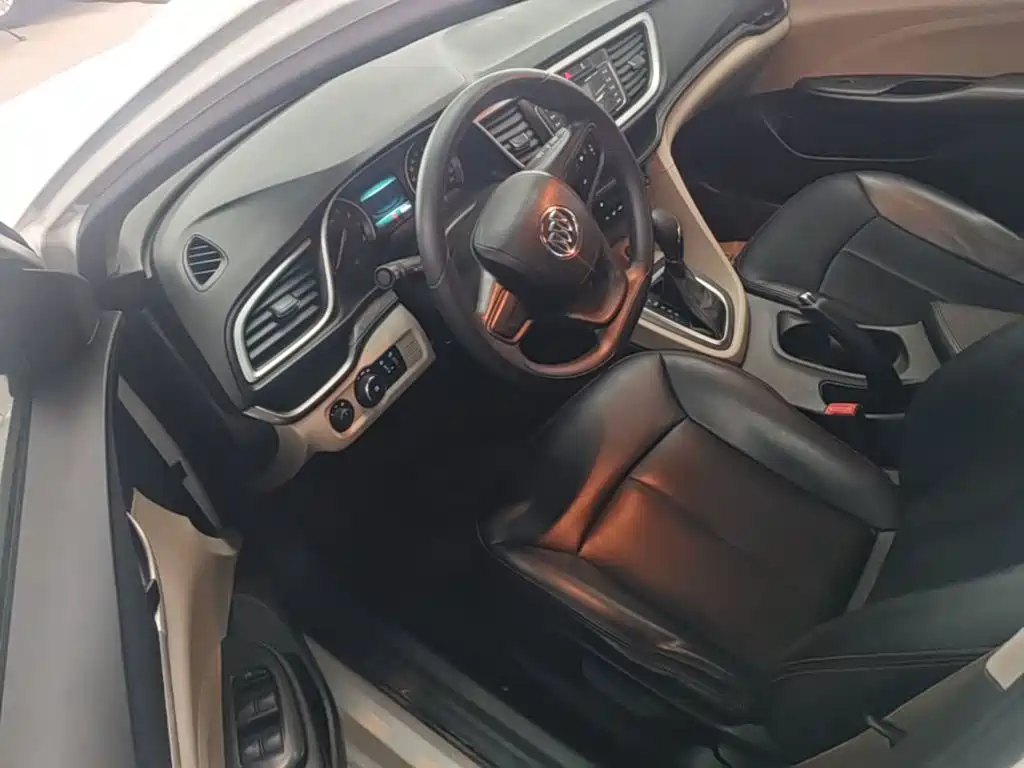 Фото 16 - Buick Excelle