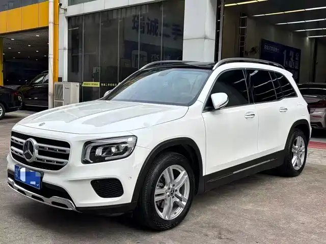 MERCEDES-BENZ GLB