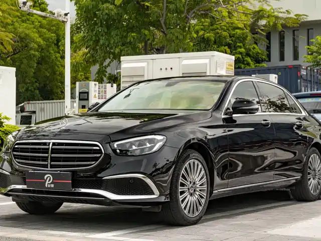 MERCEDES-BENZ E CLASS