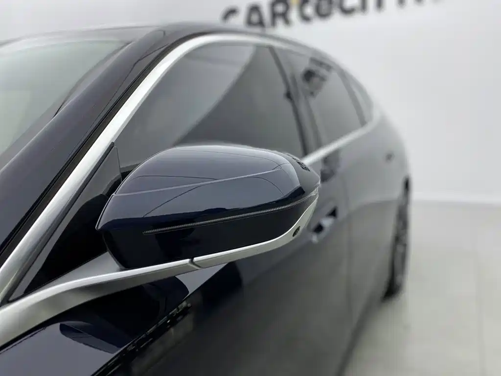 Photo 12 - BMW 5 Series