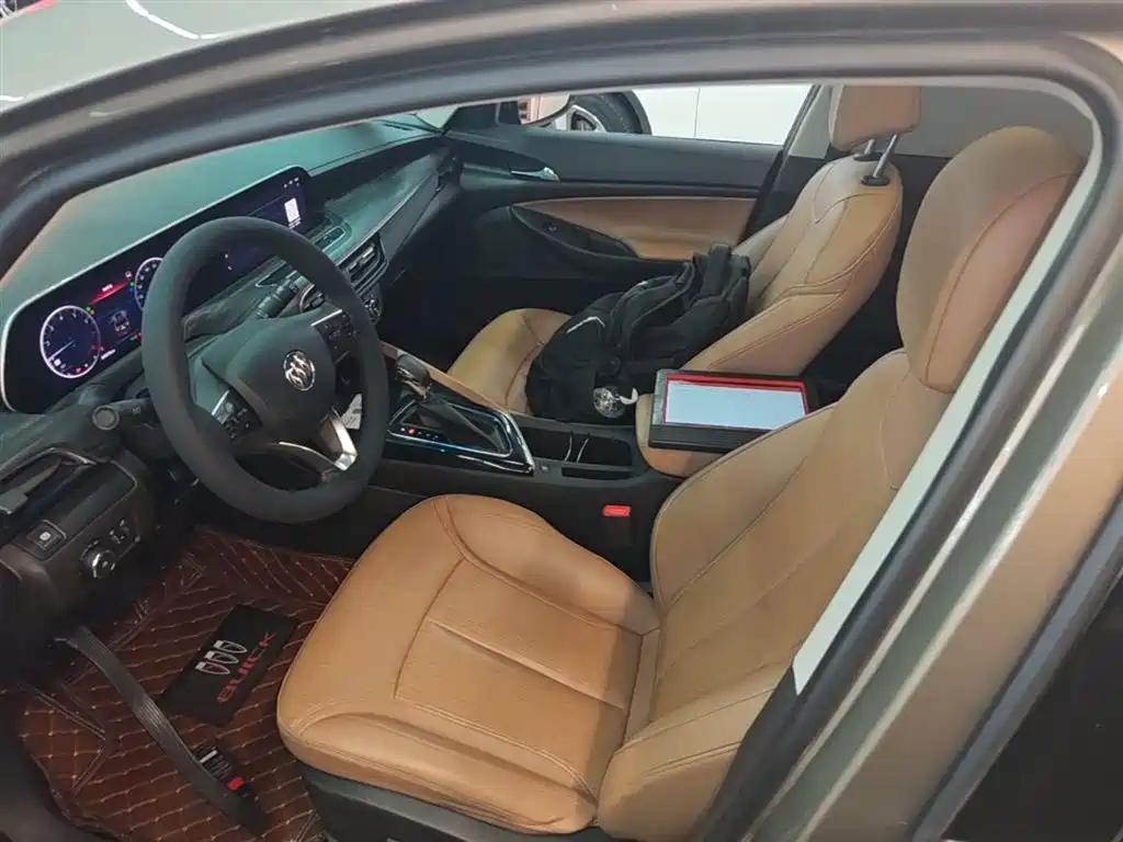 BUICK GL6