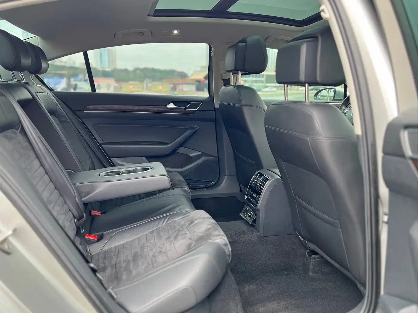 Volkswagen Magotan 2017 330TSI DSG Luxury фото 15