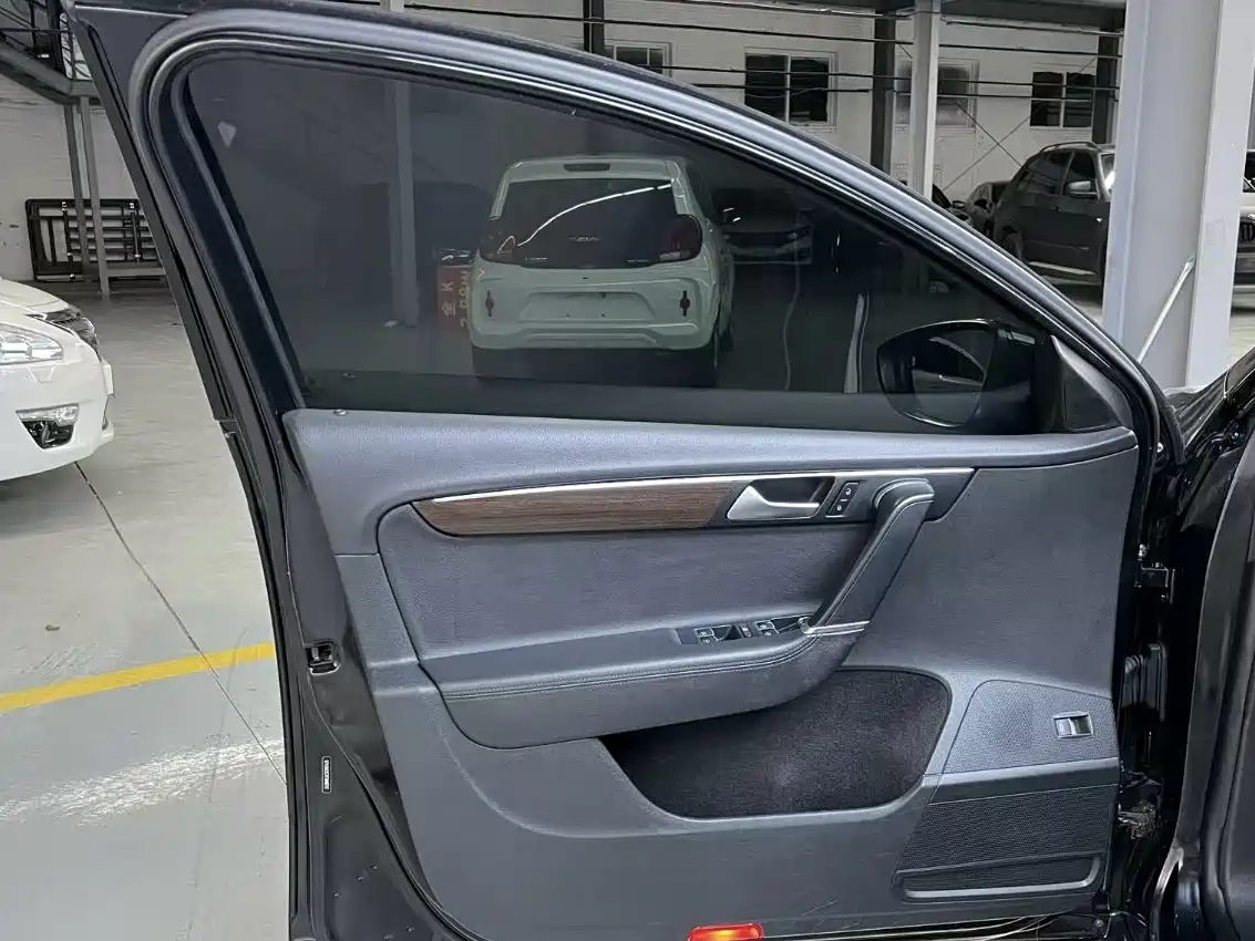 Volkswagen Magotan 2015 Facelift 2.0TSI Premium фото 8