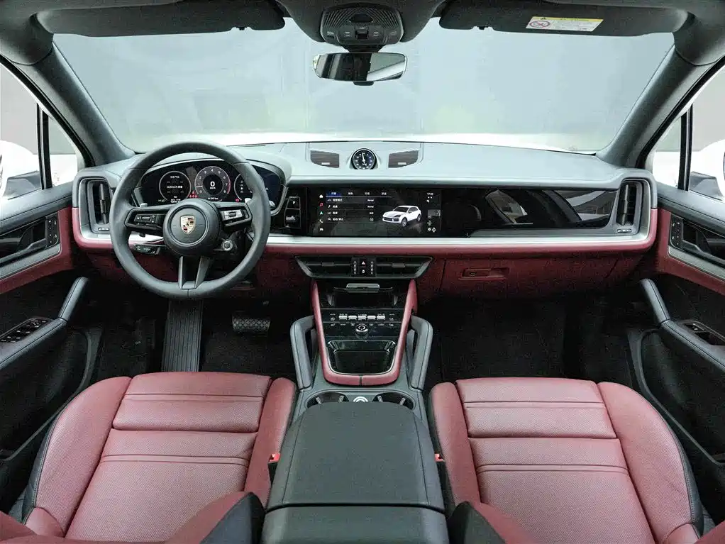 Photo 7 - Porsche Cayenne