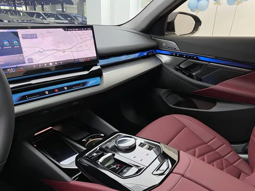 Photo 24 - BMW 5 Series