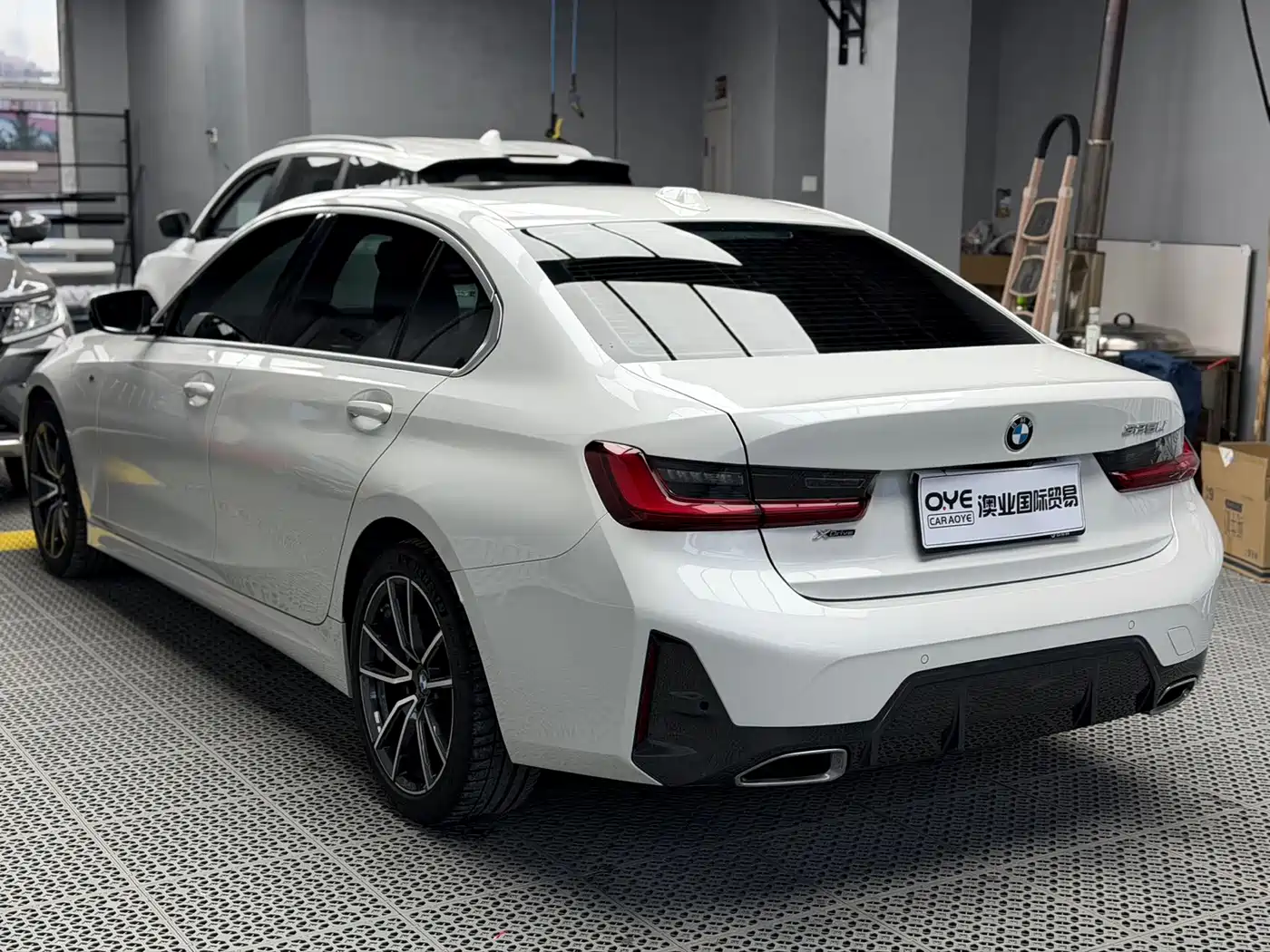 BMW 3 Series 2024 320i M Sport Package фото 4