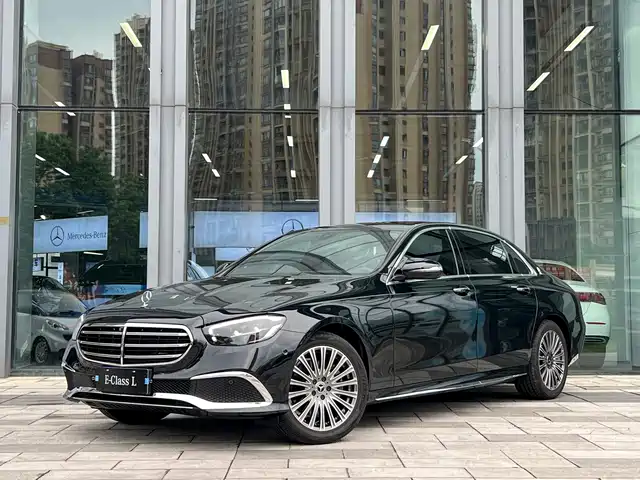 Mercedes-Benz E-Class 2023